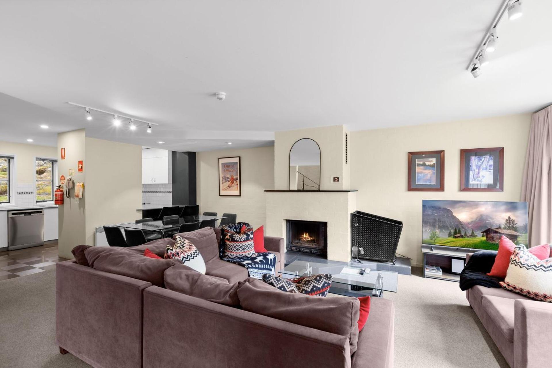 Village Green 2 Bedroom Loft Townhouse With Views Fireplace And Garage Parking Тредбо Экстерьер фото