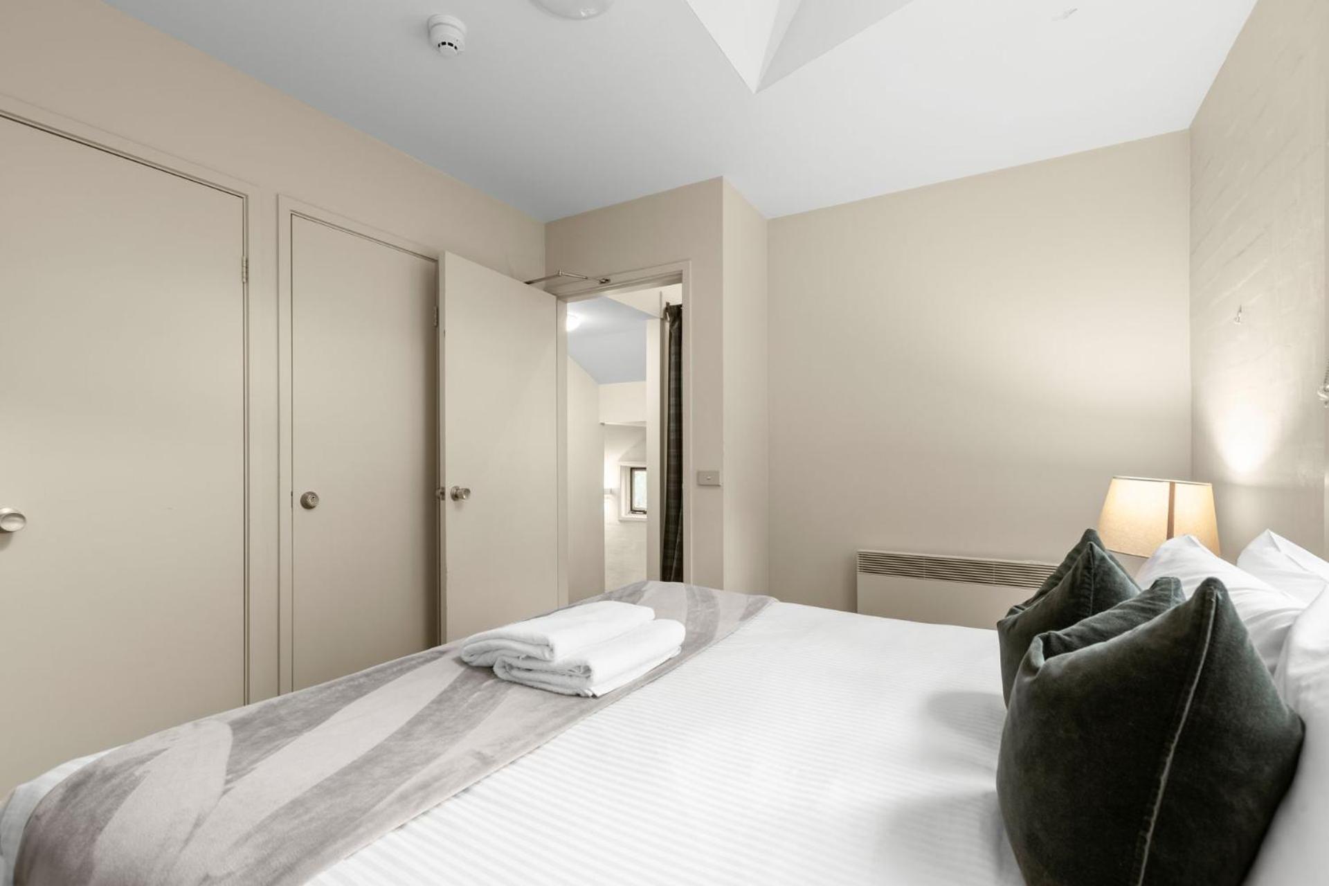 Village Green 2 Bedroom Loft Townhouse With Views Fireplace And Garage Parking Тредбо Экстерьер фото