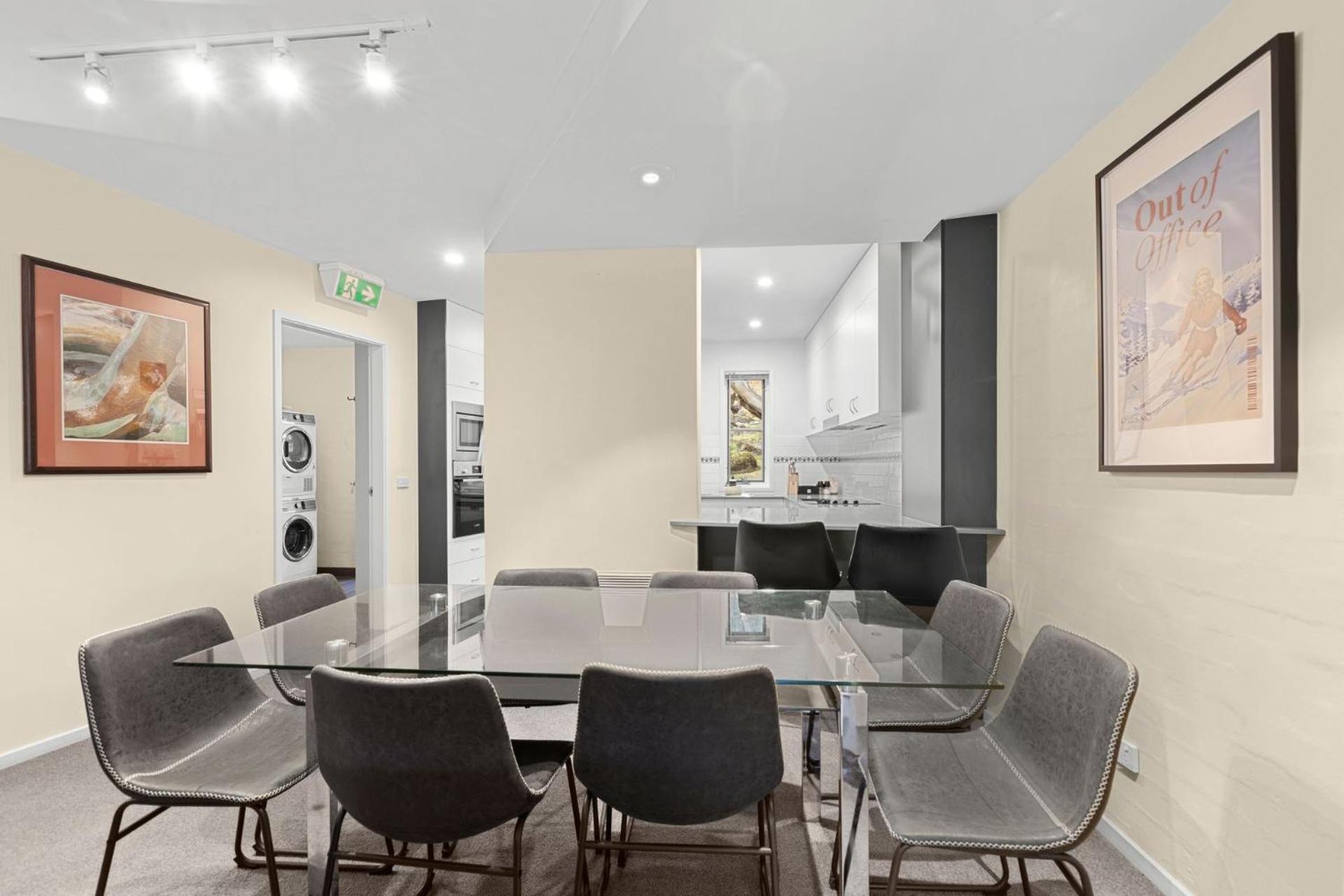 Village Green 2 Bedroom Loft Townhouse With Views Fireplace And Garage Parking Тредбо Экстерьер фото
